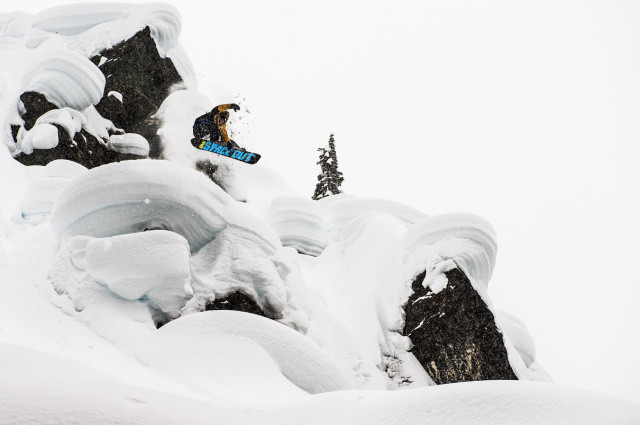 Image From SPACE OUT FEATURED IN ONBOARD’S “HEADTURNERS: BEST SNOWBOARDS OF 14/15″