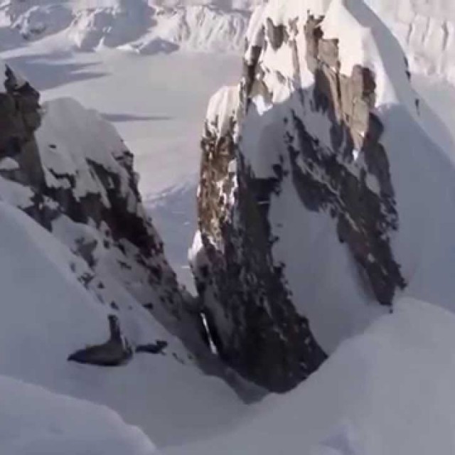 Image From WHO DID THE CRACK FIRST ??? – ALL THE DETAILS INSIDE